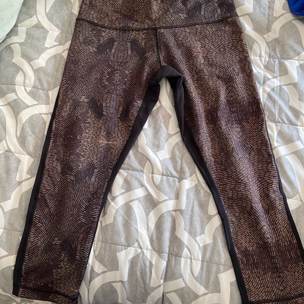 Lululemon capri workout pants